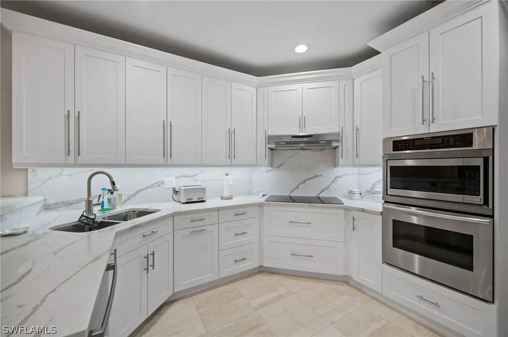 261 Colonade Circle Naples FL 34103