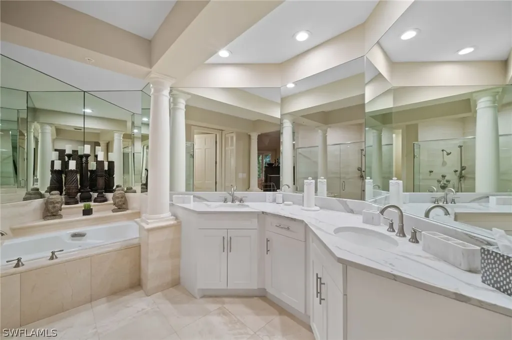 261 Colonade Circle Naples FL 34103