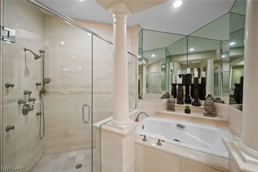 261 Colonade Circle Naples FL 34103