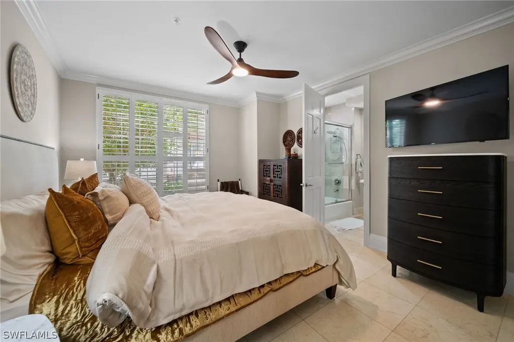 261 Colonade Circle Naples FL 34103