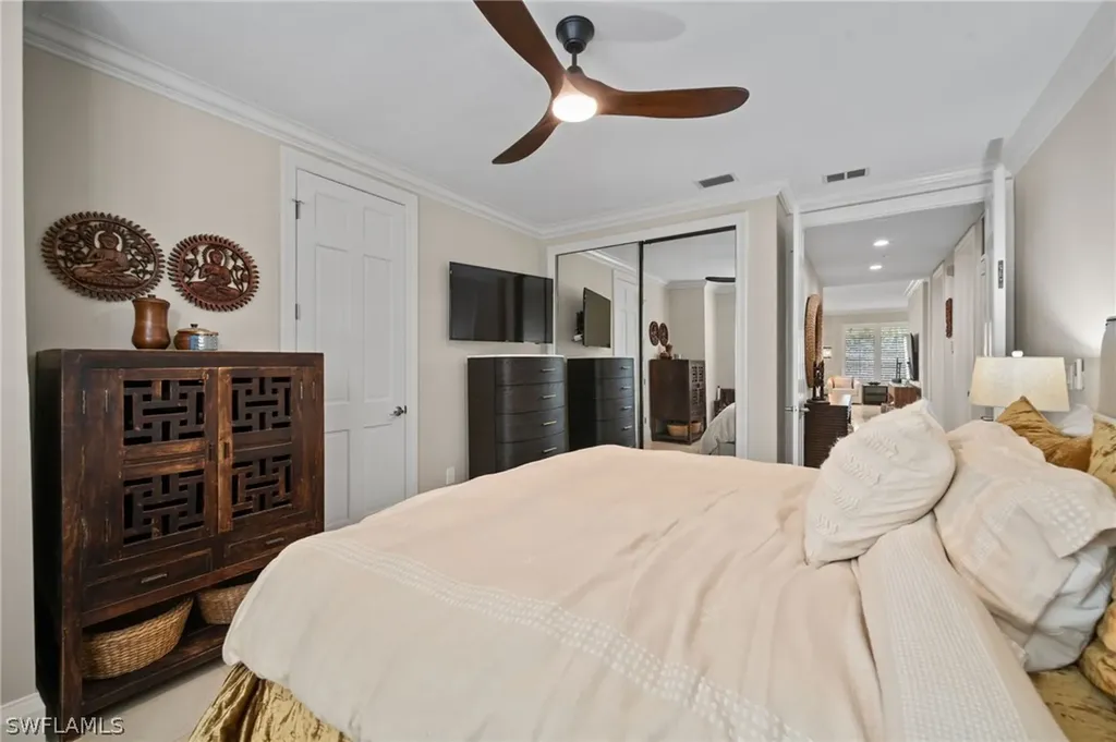 261 Colonade Circle Naples FL 34103