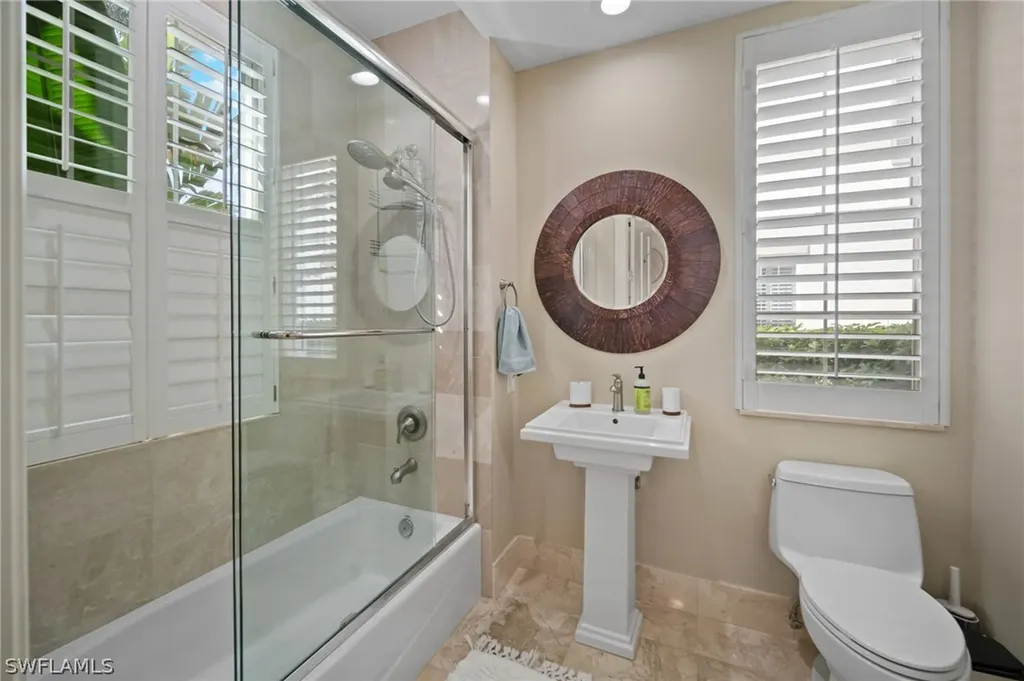 261 Colonade Circle Naples FL 34103