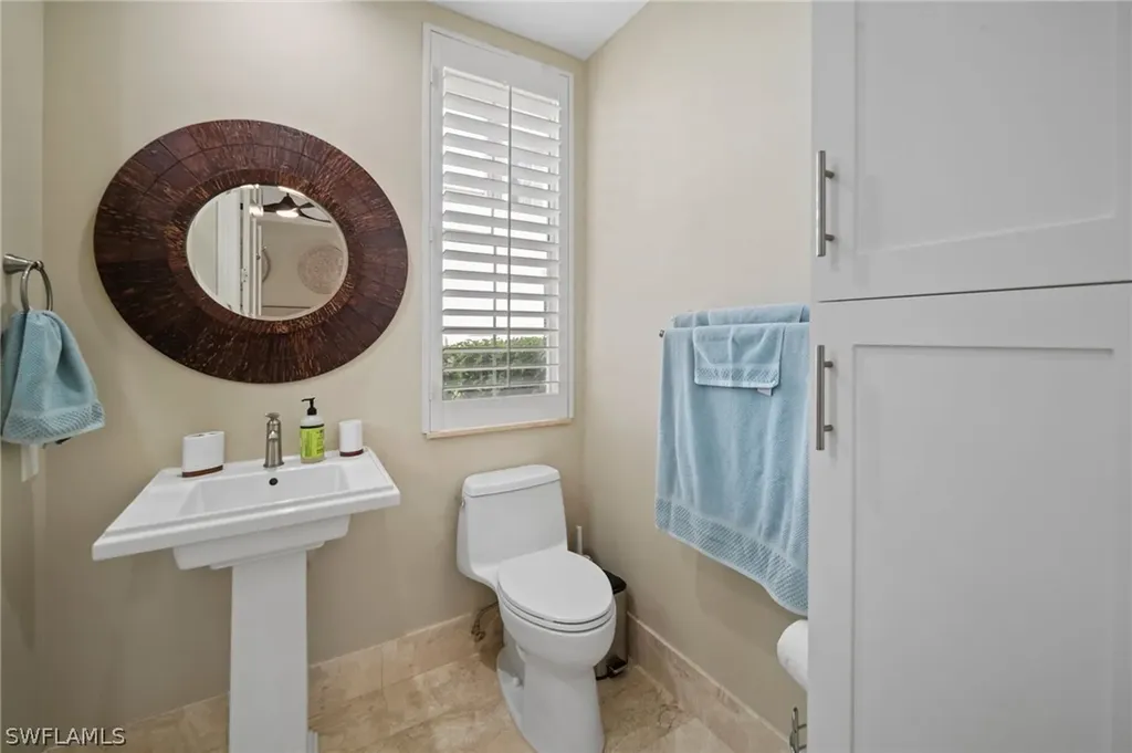 261 Colonade Circle Naples FL 34103