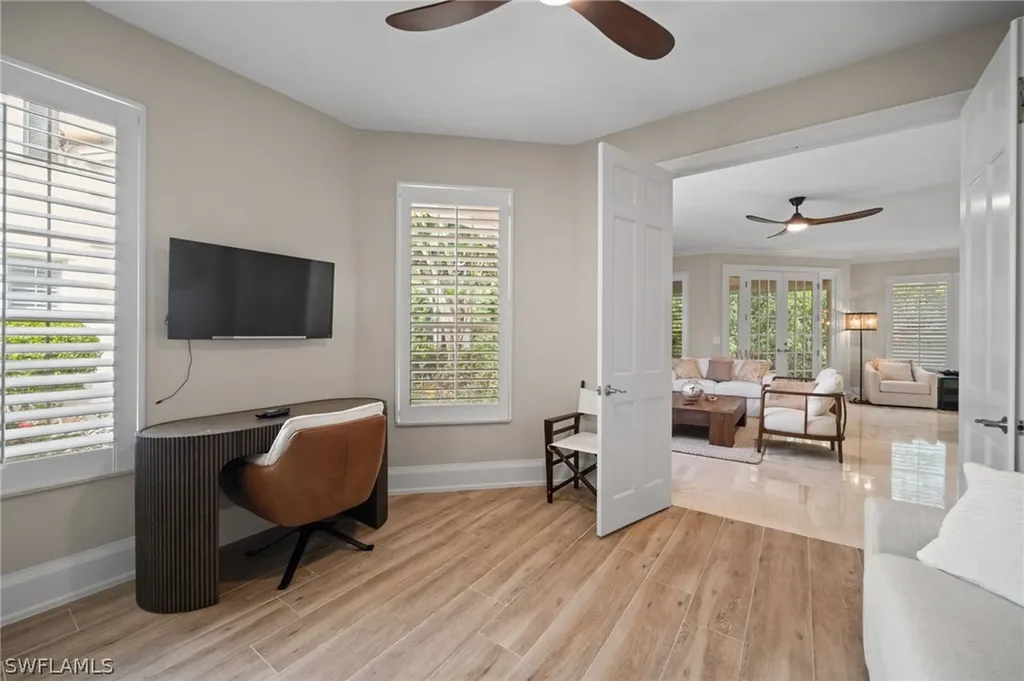 261 Colonade Circle Naples FL 34103