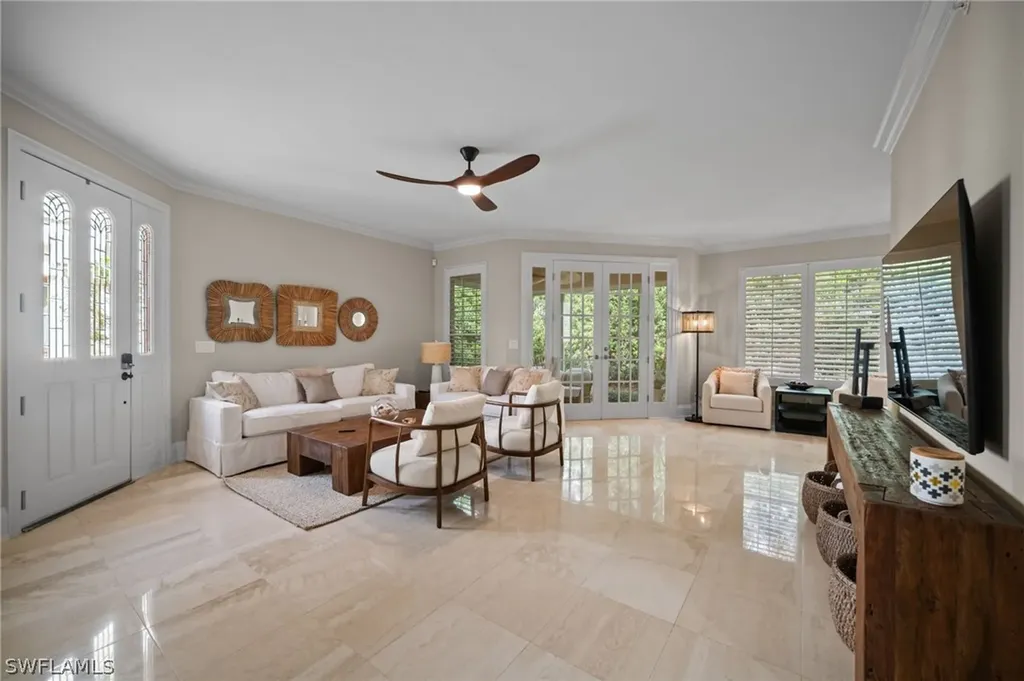 261 Colonade Circle Naples FL 34103