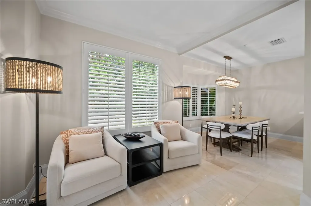 261 Colonade Circle Naples FL 34103