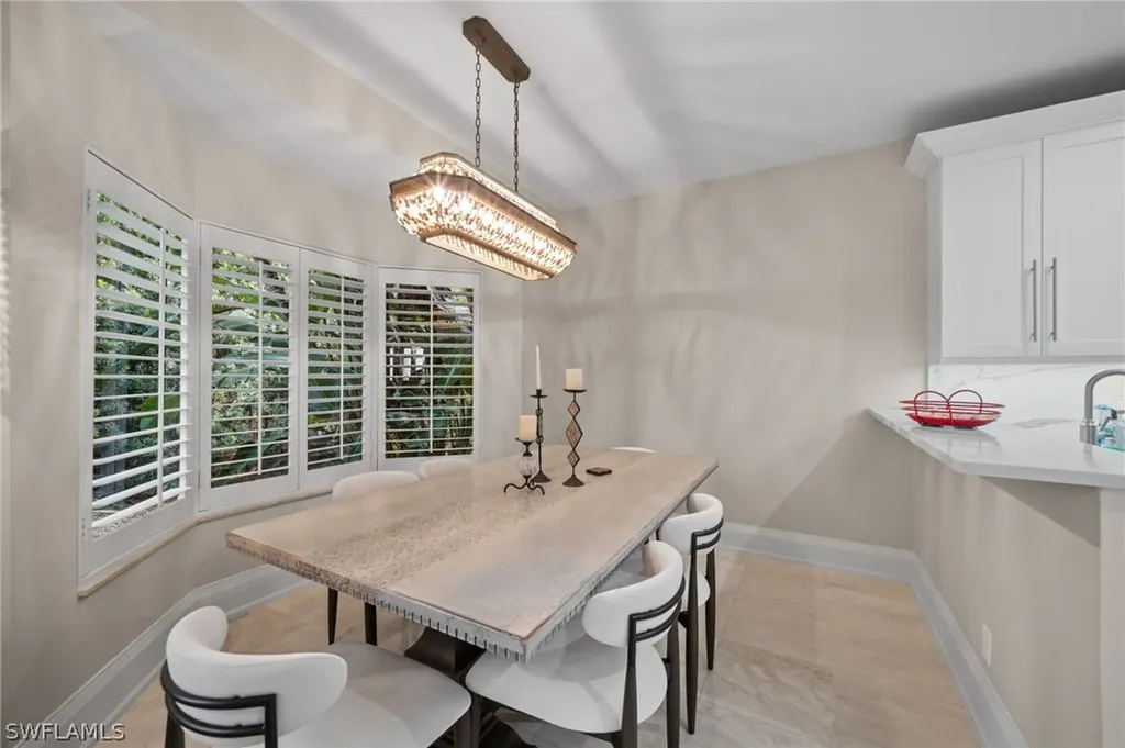 261 Colonade Circle Naples FL 34103