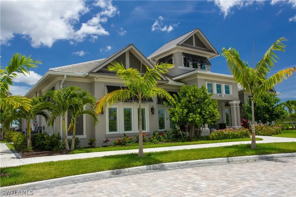 268 Indies Drive Naples FL 34114