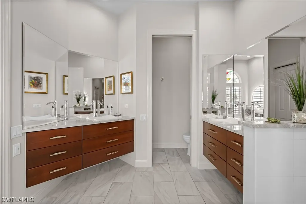 9170 Troon Lakes Drive Naples FL 34109