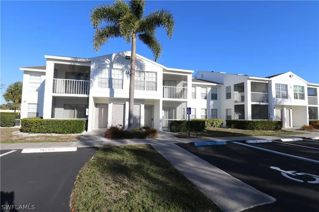 142 Santa Clara Drive Naples FL 34104