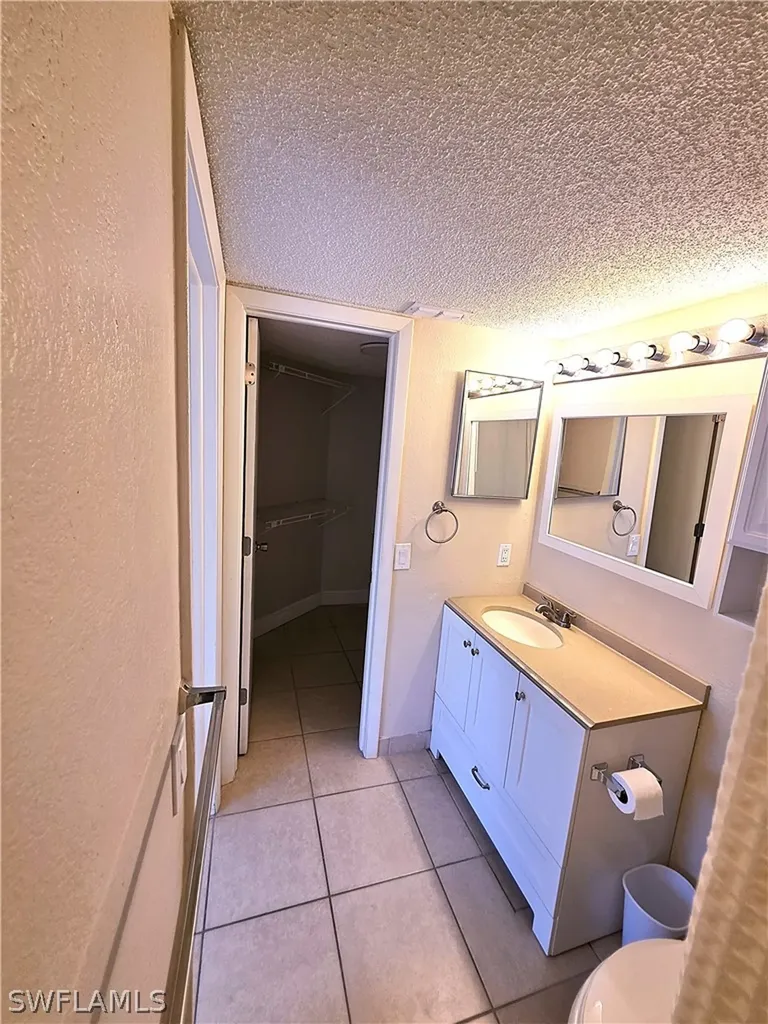142 Santa Clara Drive Naples FL 34104