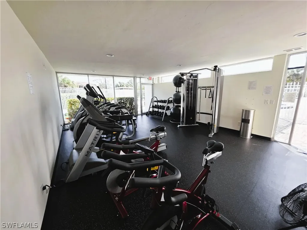 142 Santa Clara Drive Naples FL 34104