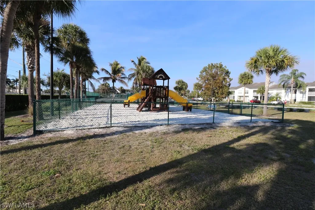 142 Santa Clara Drive Naples FL 34104
