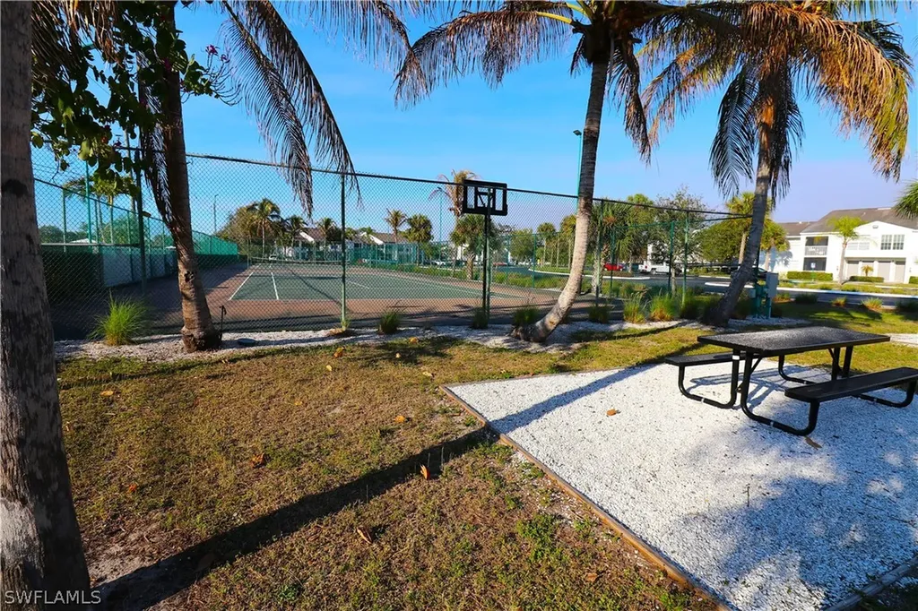 142 Santa Clara Drive Naples FL 34104