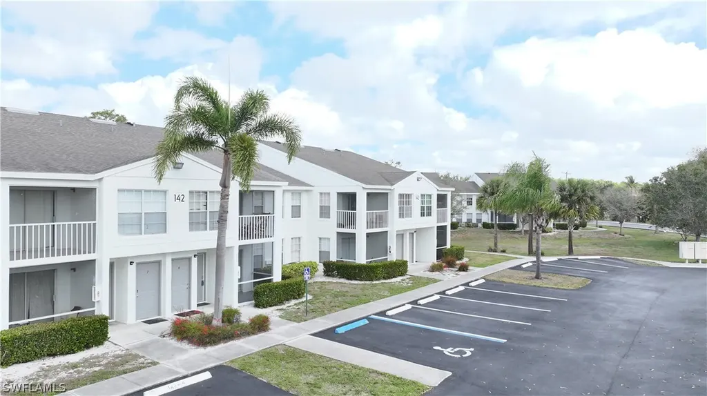 142 Santa Clara Drive Naples FL 34104