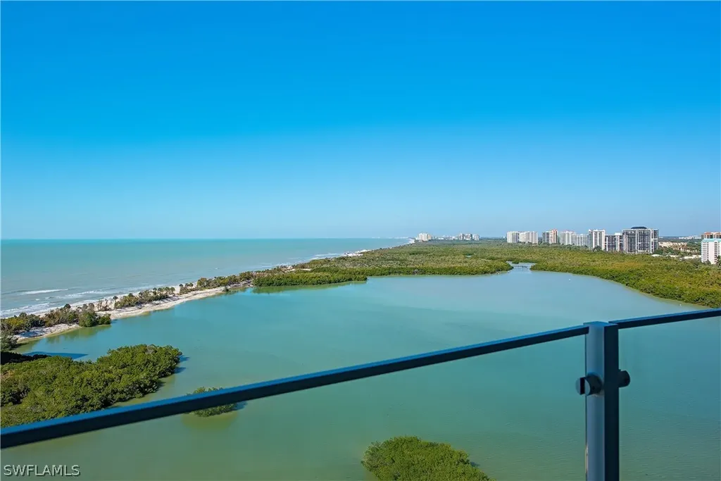 60 Seagate Drive Naples FL 34103