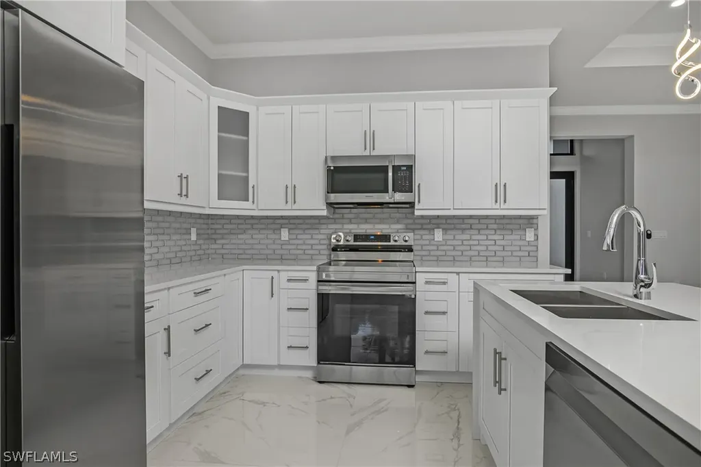 791 14th Street NE Naples FL 34120