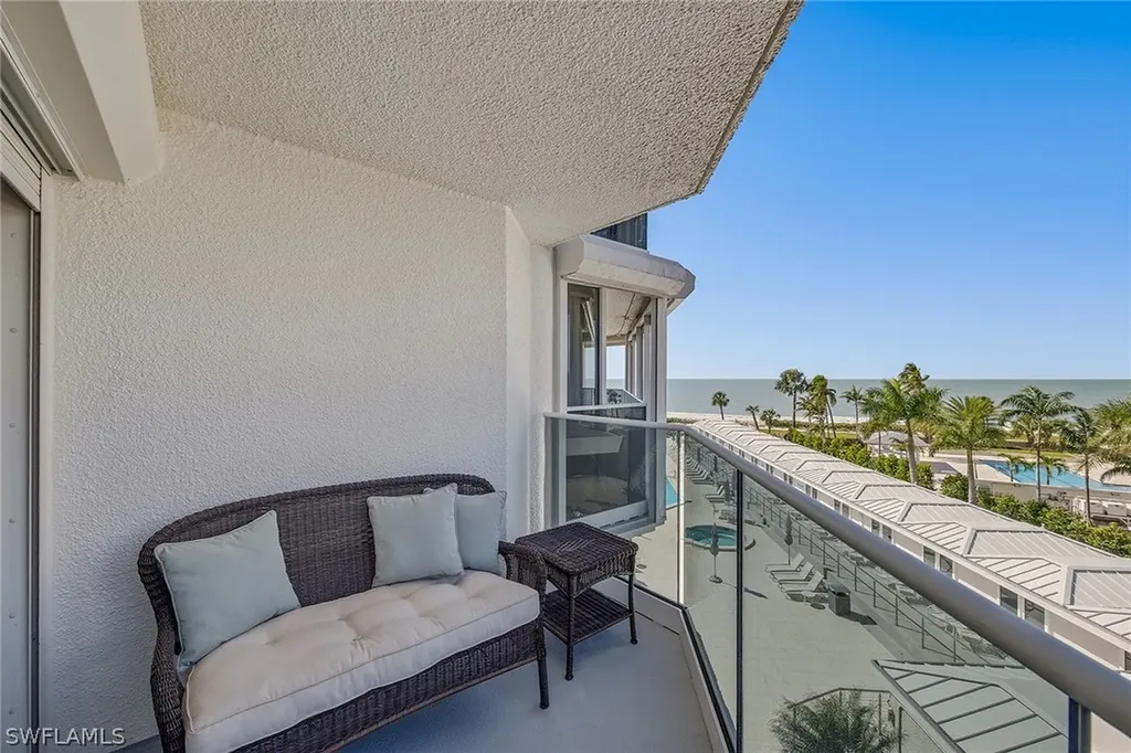 4041 Gulf Shore Boulevard N Naples FL 34103