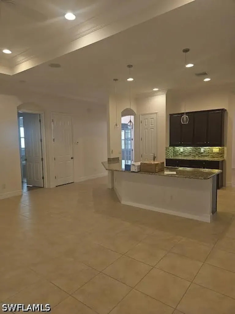 6853 Il Regalo Circle Naples FL 34109