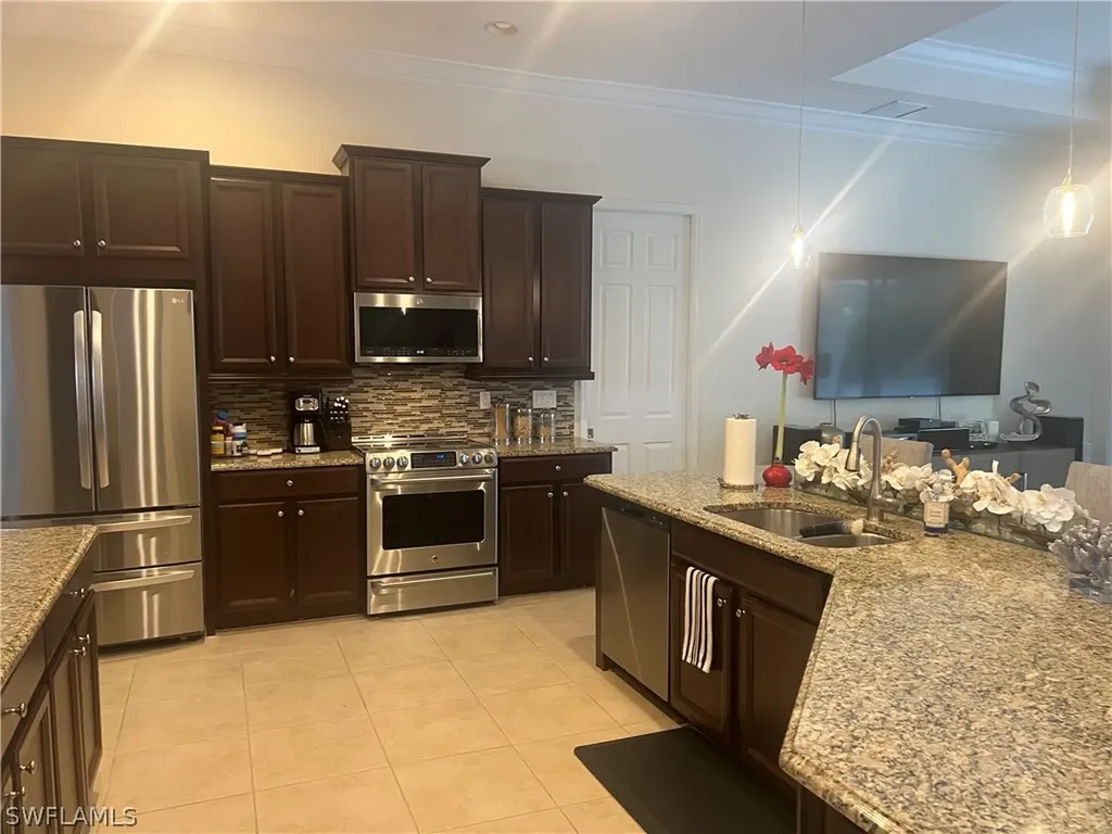6853 Il Regalo Circle Naples FL 34109