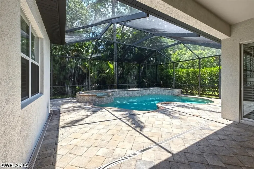 6853 Il Regalo Circle Naples FL 34109