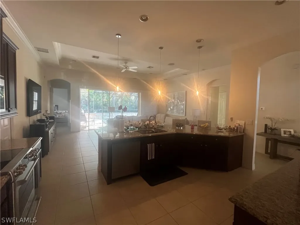 6853 Il Regalo Circle Naples FL 34109
