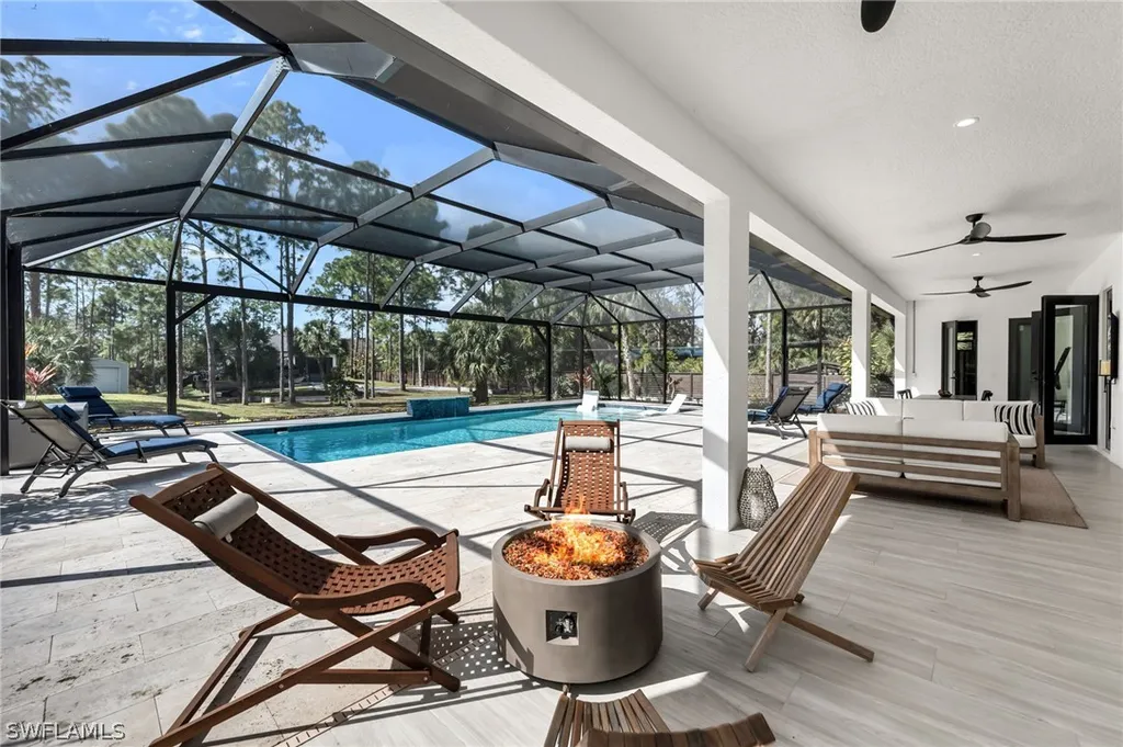 12 35th Avenue NW Naples FL 34120
