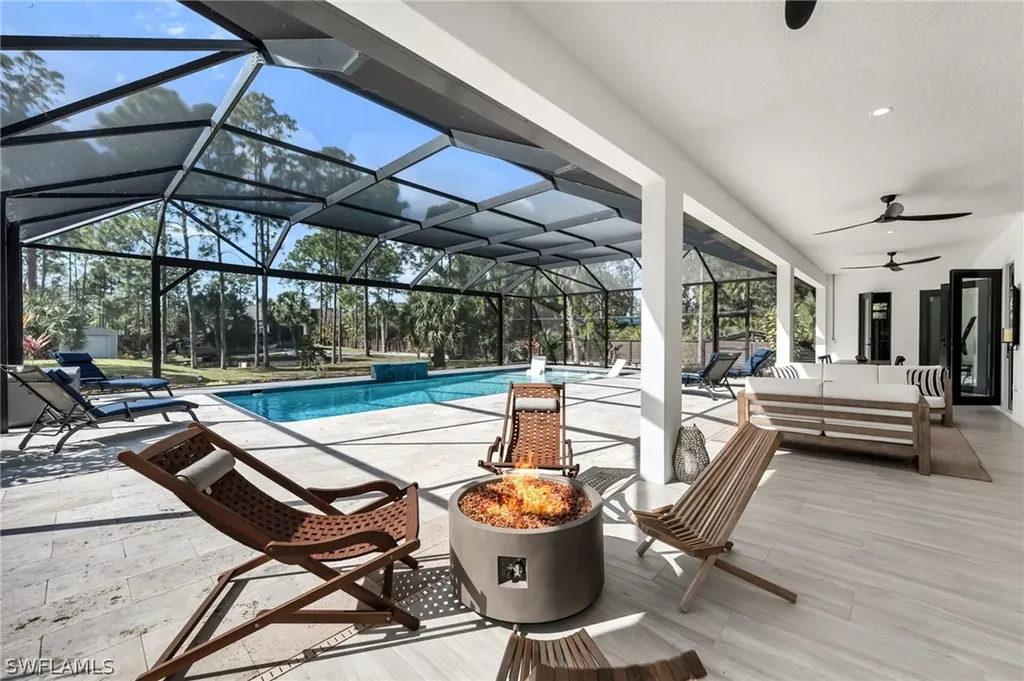 12 35th Avenue NW Naples FL 34120