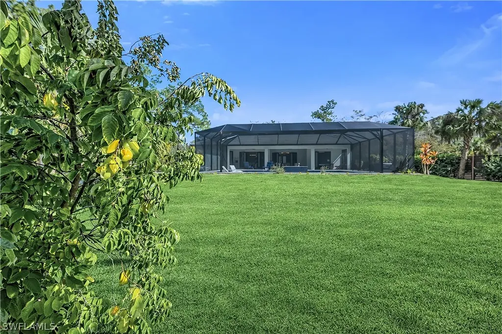 12 35th Avenue NW Naples FL 34120