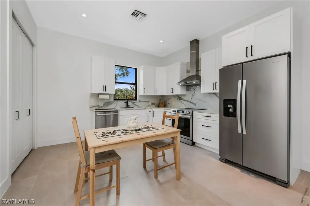 12 35th Avenue NW Naples FL 34120
