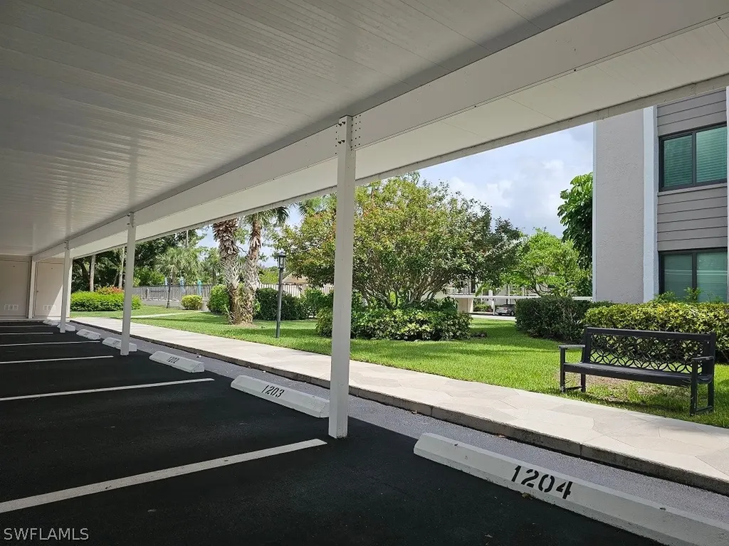 460 Fox Haven Drive Naples FL 34104