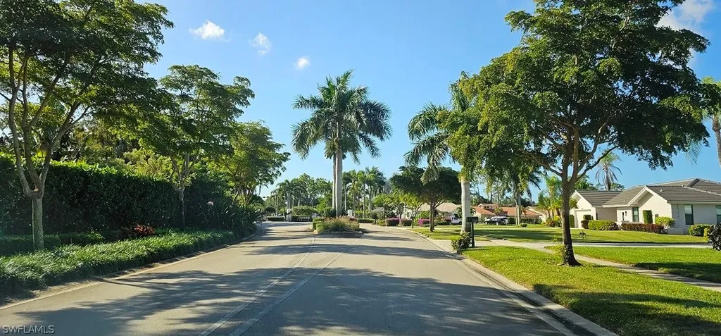 460 Fox Haven Drive Naples FL 34104