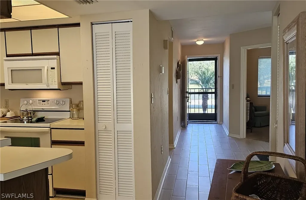 460 Fox Haven Drive Naples FL 34104