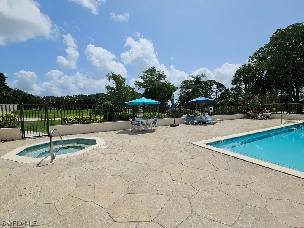 460 Fox Haven Drive Naples FL 34104