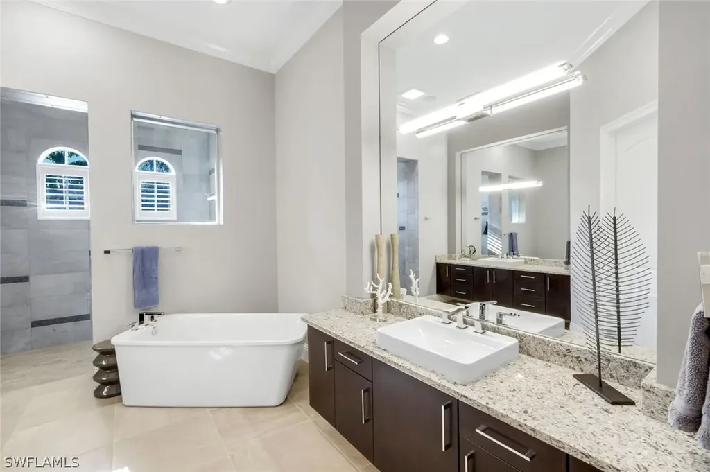 3828 Isla Del Sol Way Naples FL 34114