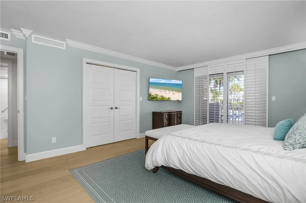 1717 Gulf Shore Boulevard N Naples FL 34102