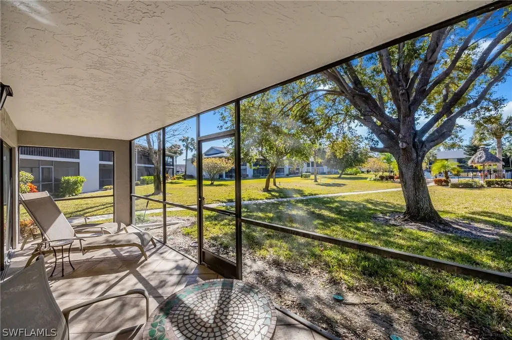 1208 Commonwealth Circle Naples FL 34116