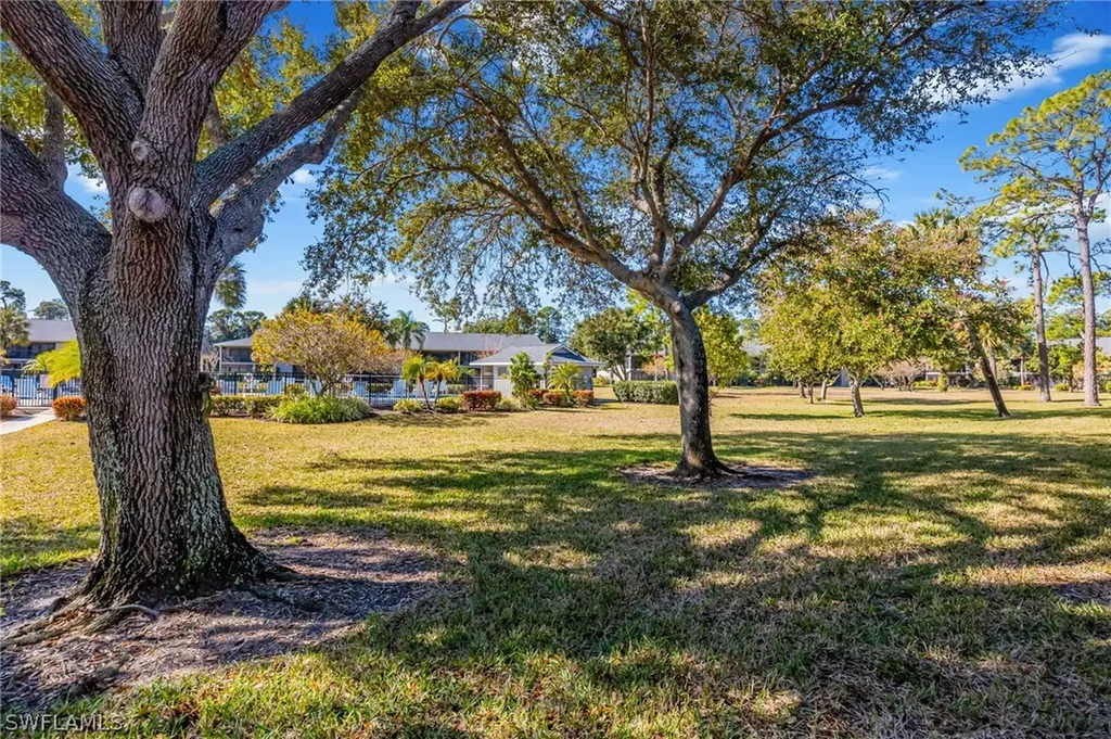 1208 Commonwealth Circle Naples FL 34116