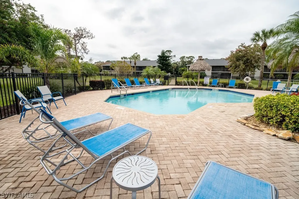1208 Commonwealth Circle Naples FL 34116