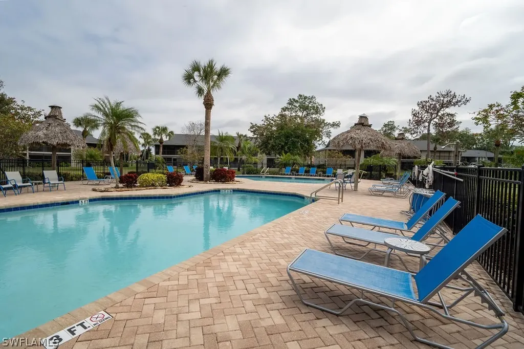 1208 Commonwealth Circle Naples FL 34116