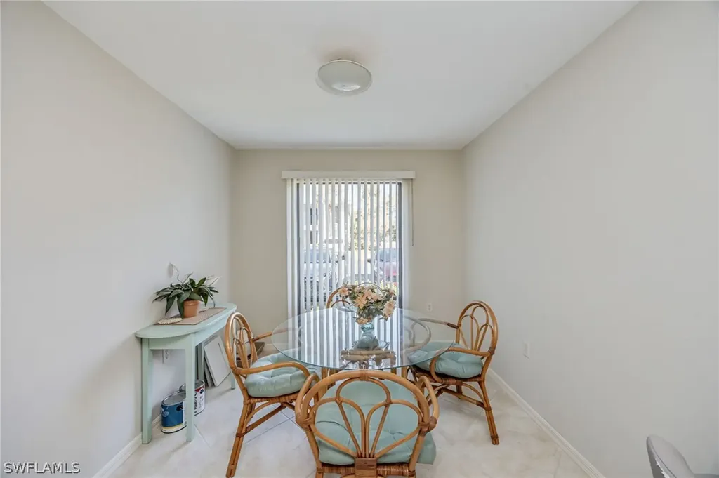 1208 Commonwealth Circle Naples FL 34116