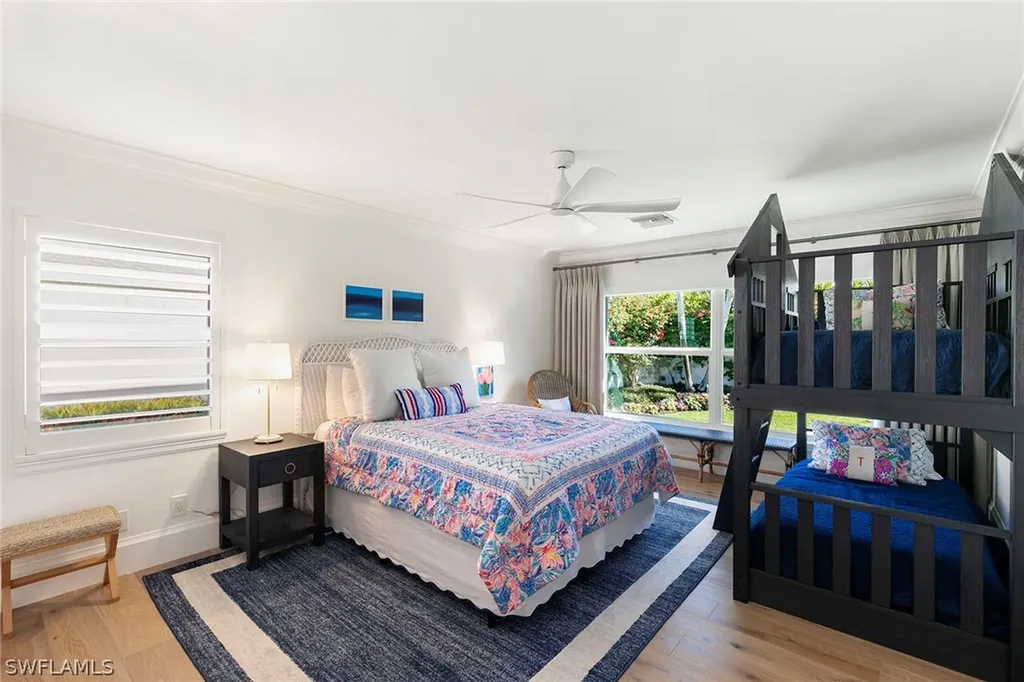 831 Rue Deville Naples FL 34108