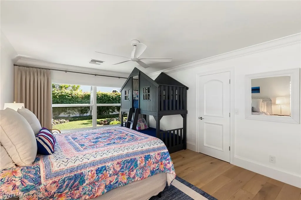 831 Rue Deville Naples FL 34108
