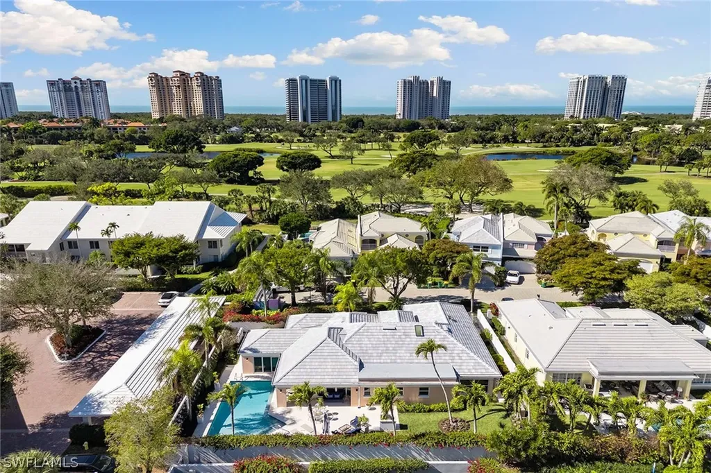 831 Rue Deville Naples FL 34108