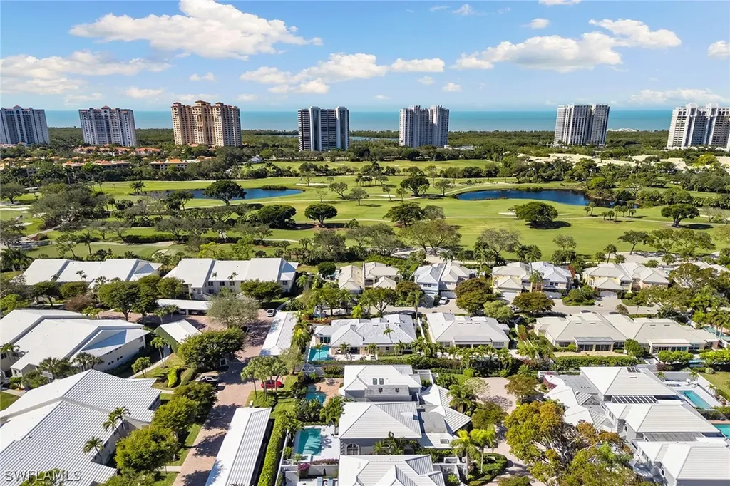 831 Rue Deville Naples FL 34108