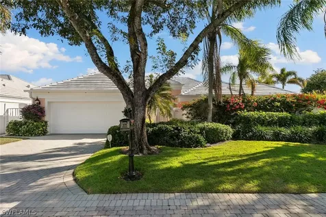 831 Rue Deville Naples FL 34108