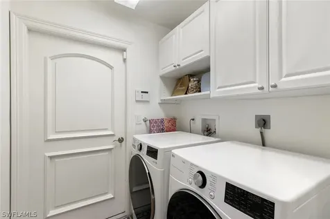 831 Rue Deville Naples FL 34108