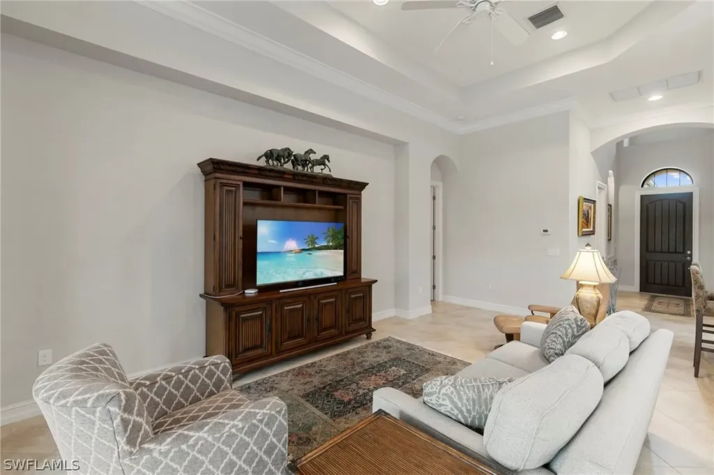 7347 Lantana Circle Naples FL 34119