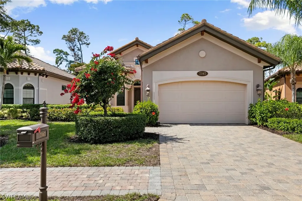 7347 Lantana Circle Naples FL 34119