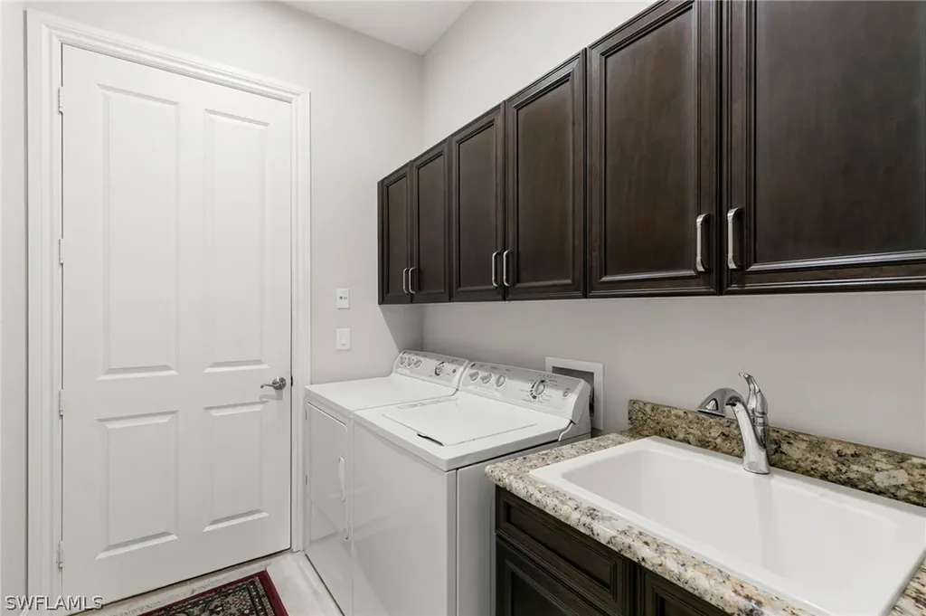 7347 Lantana Circle Naples FL 34119